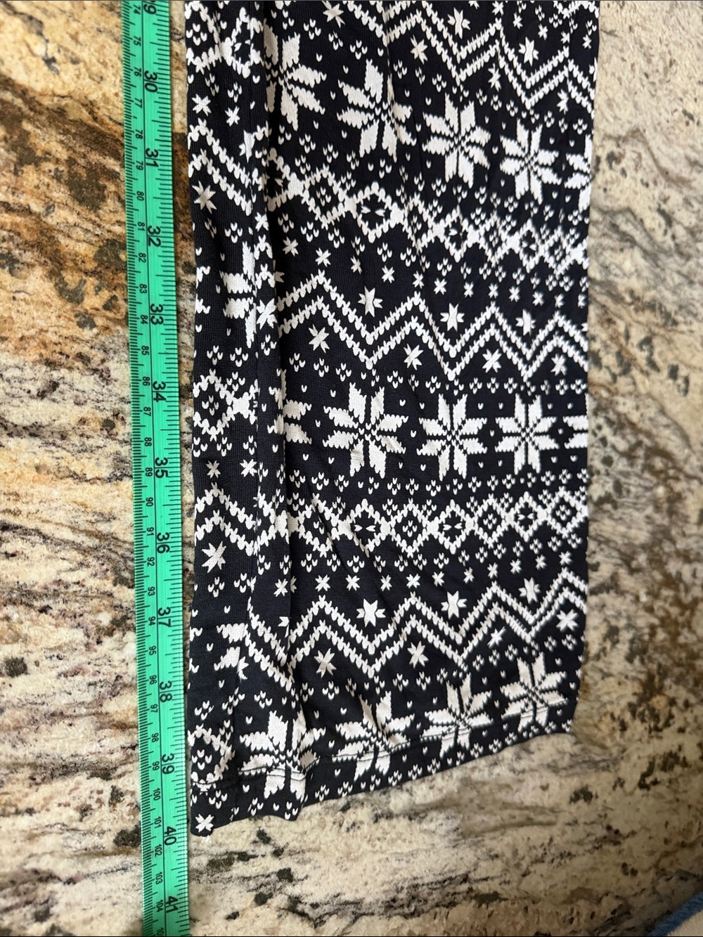 * Set *Tommy John Black and White Fair Isle Lounge Pants and top set - Picture 6 of 6